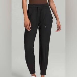Lululemon Black Ready To Rulu Jogger Soft Size 2 4 *Flaws